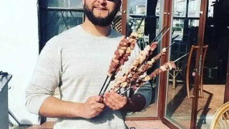 ÖLÜDENİZ CANER'E AĞLIYOR 