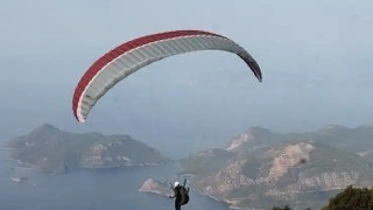 ÖLÜDENİZ SEMALARI RENKLENDİ 