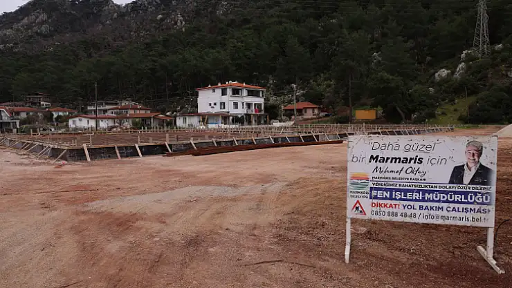 Orhaniye, Halı Sahaya Kavuşuyor