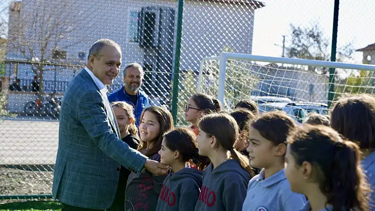 Ortaca'da Şehit Nasuh Aydın Ortaokulu'nun Halı Sahası Açıldı
