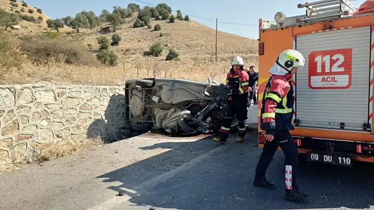 Otomobil beton duvara çarptı