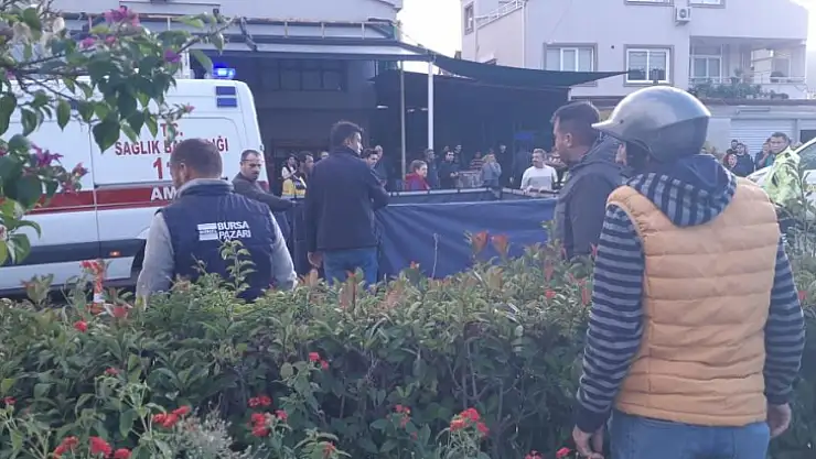 Otomobilin çarptığı kadın hayatını kaybetti