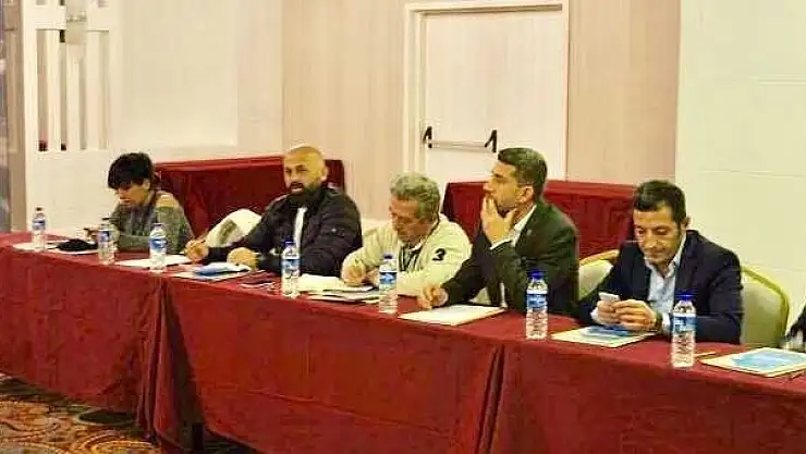 ÖZEL ÖZEL EĞİTİM KURUMLARI DERNEĞİ BÖLGE VE İL BAŞKANLARI TOPLANTISI ANTALYA'DA YAPILDI