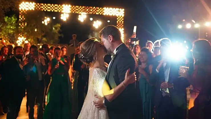 Özel uçaklarla gelip 3 gün 3 gece düğün yaptılar