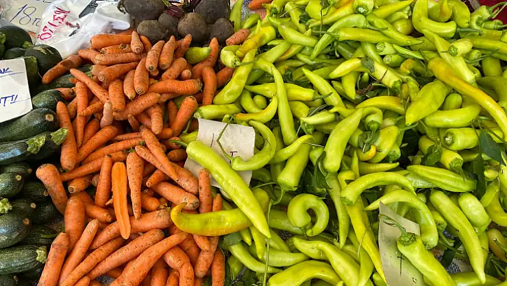 Pazar Yoğunluğu Devam Ediyor