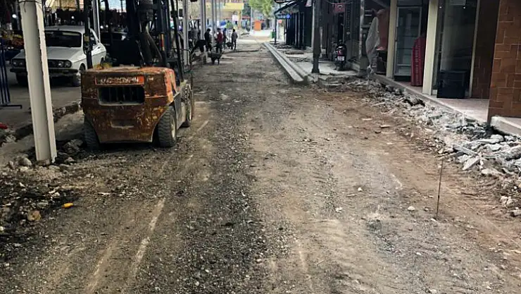 Pazaryeri uzay çatı direkleri yenilendi 