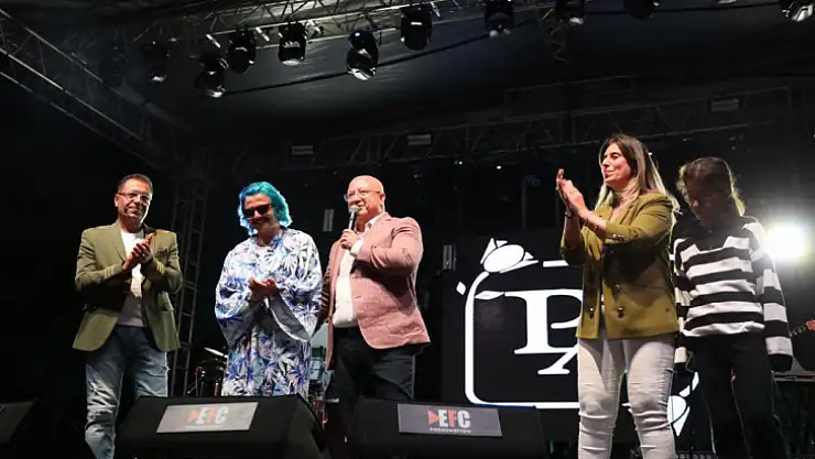 Perdenin Ardındakiler'den Harika Konser