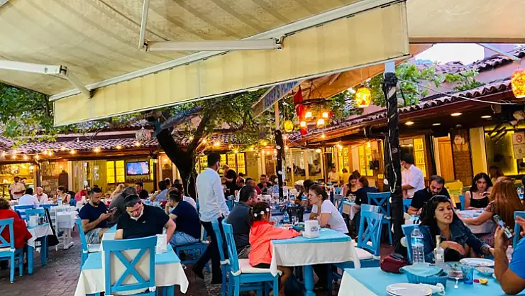 Restoranlar Fethiye'de de ilk gün bereketi yaşadı