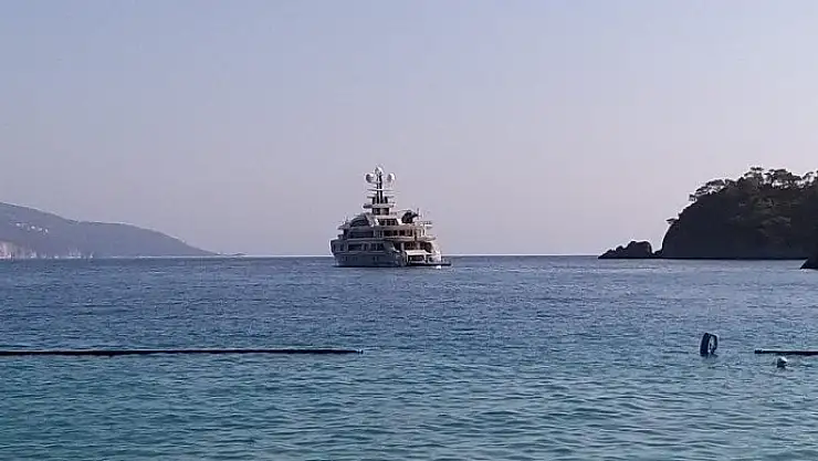 RUS MİLYARDERİN YÜZEN SARAYI ÖLÜDENİZ'DE