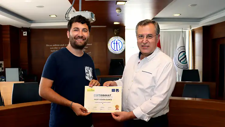 Rusça Dil Kursuna Katılan 12 Kişi Sertifika Aldı