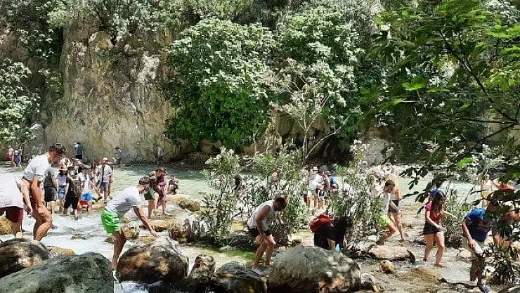 Saklıkent Kanyonuna Yerli Turistler Akın Ediyor 