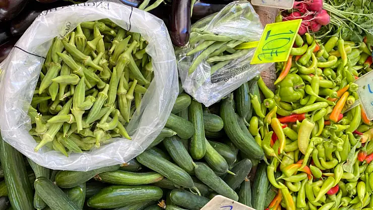 Salı Pazarı'nda Sabah Hareketliliği