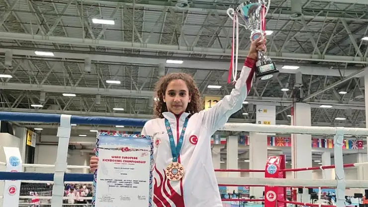 Şampiyon babanın şampiyon kızları Dünya Kupası yolunda