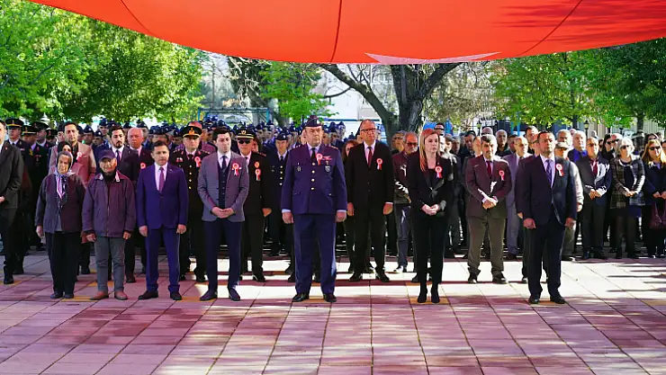 ŞEHİTLER DUALARLA YÂD EDİLDİ