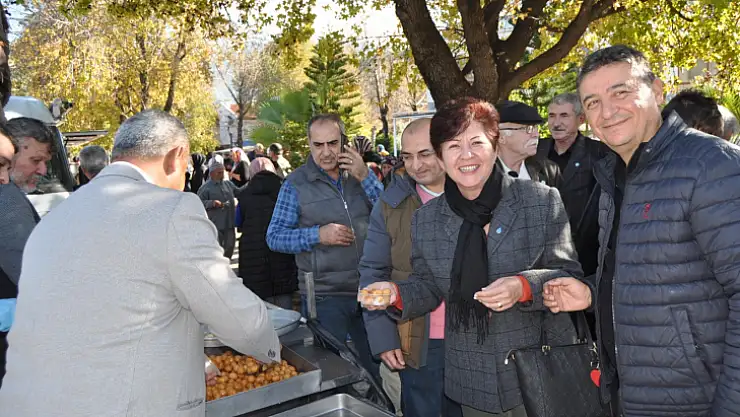 Şehitlerin hayrına lokma dağıtıldı