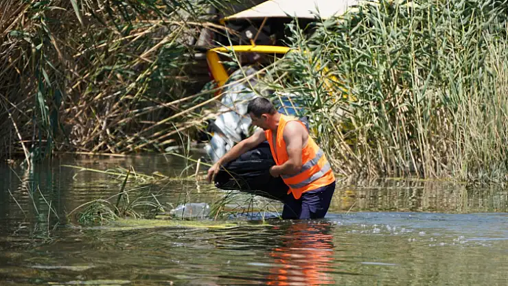Seydikemer Belediyesi Ekipleri, Karadere Plajını Pırıl Pırıl Yaptı