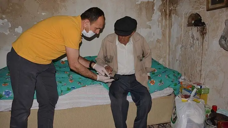 Seydikemer Belediyesinden İsmail Dede'ye Eşya Yardımı