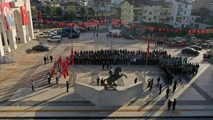 Seydikemer'de Büyük Önder Atatürk Saygı ve Özlemle Anıldı