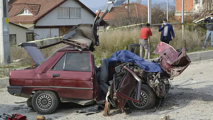 Seydikemer'de feci kaza:2 ölü 3 yaralı