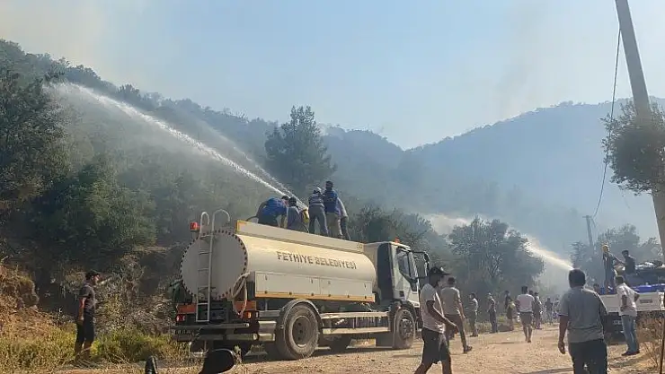 Seydikemer yangını devam ediyor