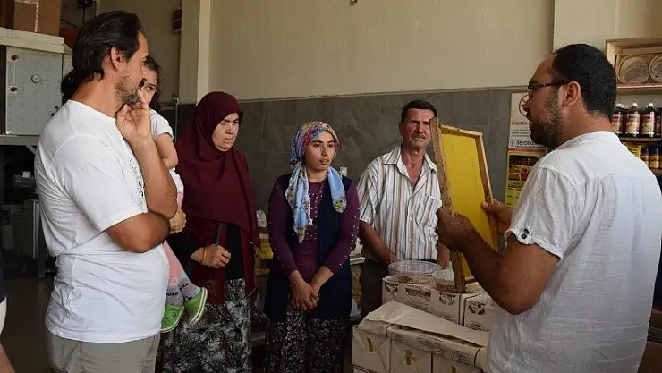 SEYDİKEMERLİ KADINLAR 'KADINIM HER YERDE ARI GİBİ ÇALIŞIRIM' DEDİ Seydikemerli Kadınlar Arı Gibi Çalışıyor