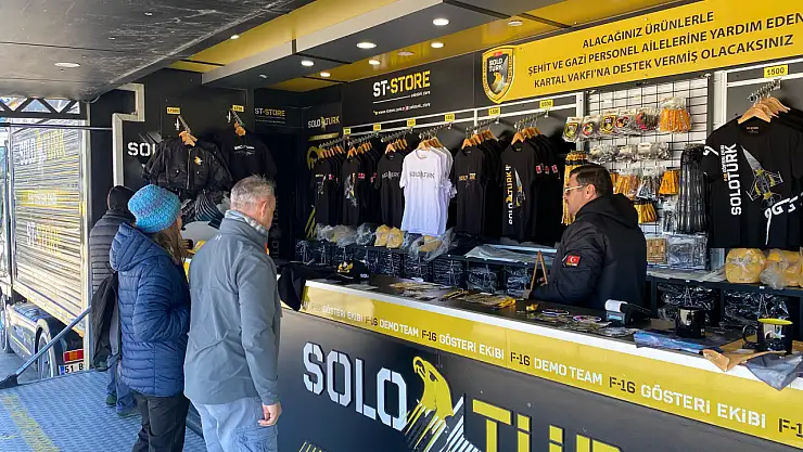 Solo Türk Tırı 27 Şubat'a kadar Fethiye Beşkaza Meydanı'nda