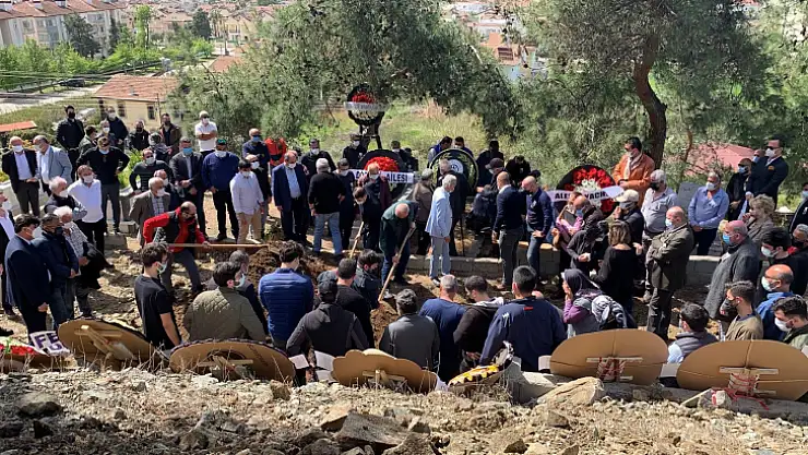 Son yolculuğuna gözyaşları ve dualarla uğurlandı