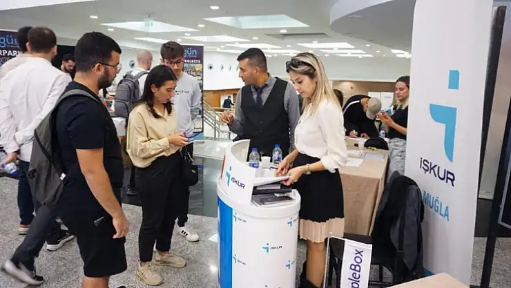 Stantlara gençlerden yoğun ilgi