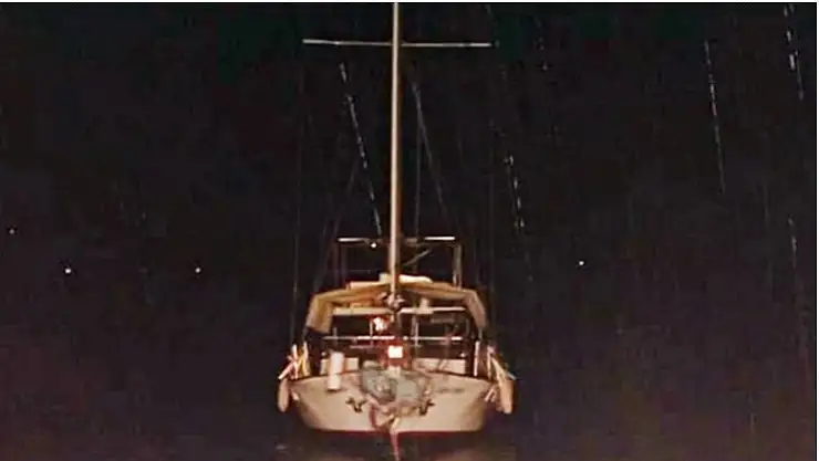 Tekne KIYEM ekipleri tarafından kurtarıldı