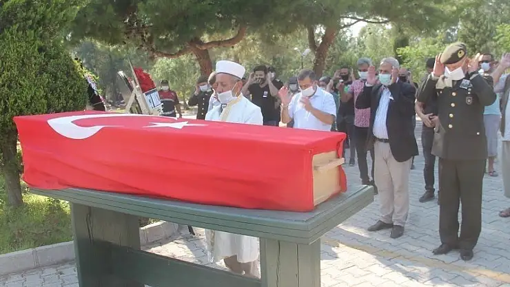 Teskere gününde toprağa verildi 