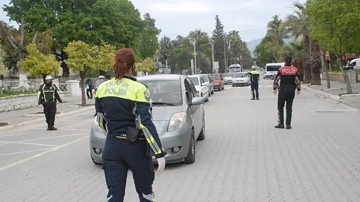 Trafik Ekiplerinden Çarşı İçi Denetimi
