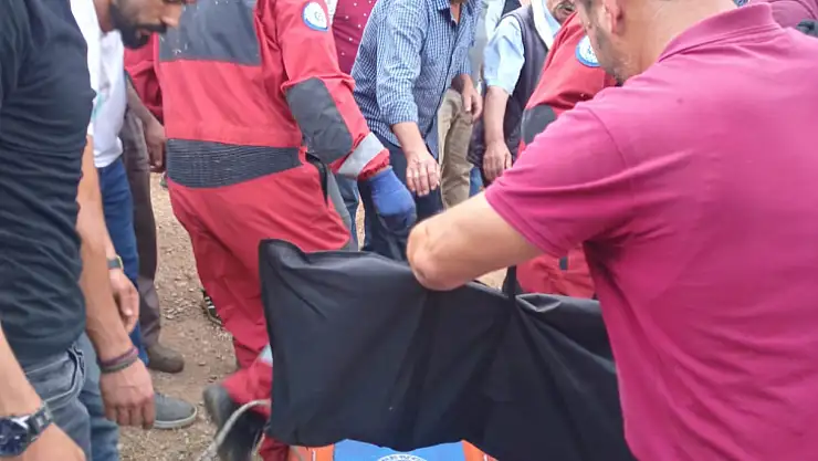 Traktör Dereye Uçtu