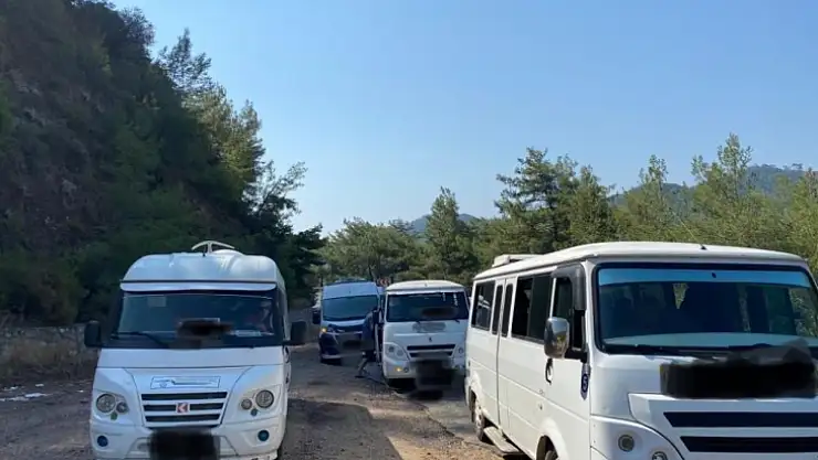 Tur Minibüslerine Yapılan Denetimde Bir Sürücü Alkollü Çıktı