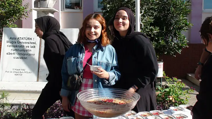 TURİZM ÖĞRENCİLERİDEN AŞURE ETKİNLİĞİ