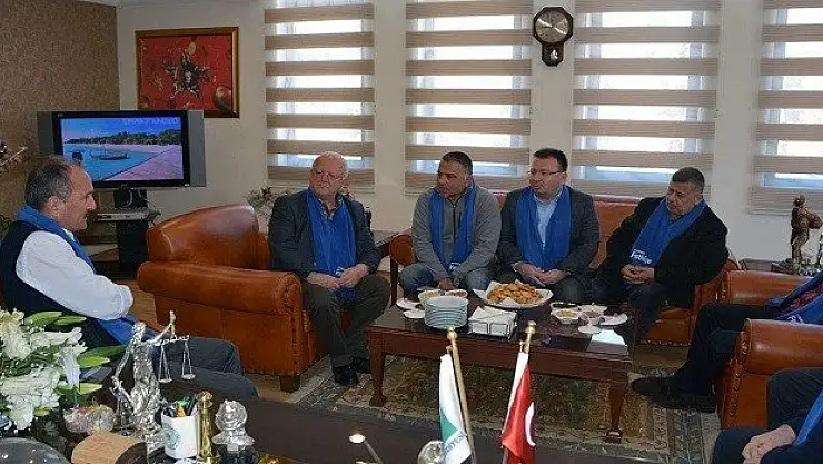 Turizmciler Başkan Saatcı'ya teşekküre geldi