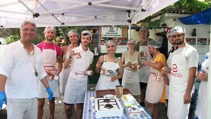 Türk Kahvesi ve Limonata yaparak yarıştılar