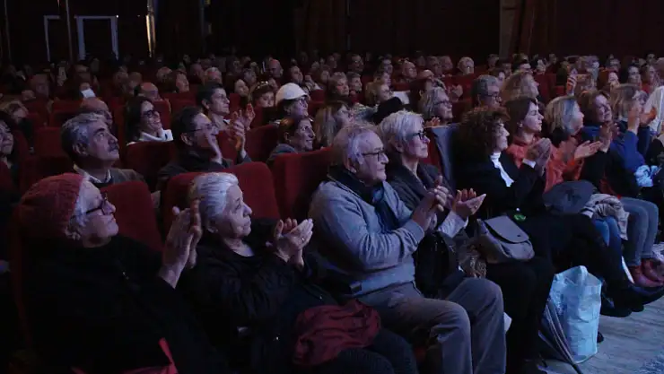 TÜRK SANAT MÜZİĞİ KOROSU, SEYİRCİDEN TAM NOT ALDI