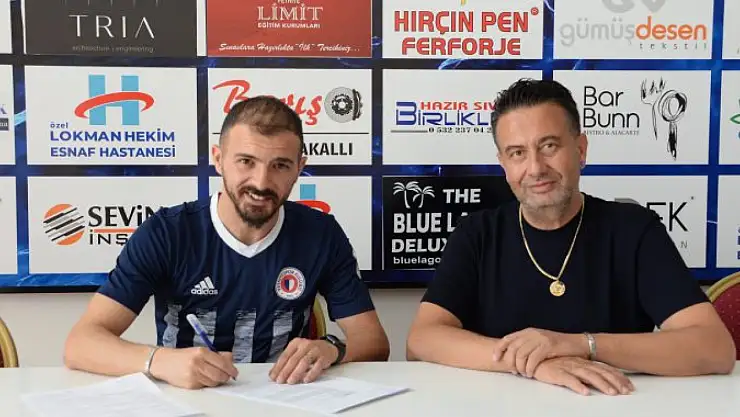 Uğur Ayhan Resmen İmzayı Attı