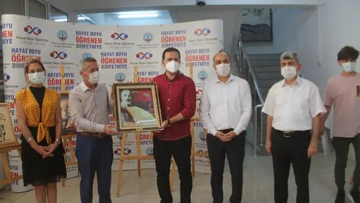 Usta Öğreticiler el becerilerini sergiledi 