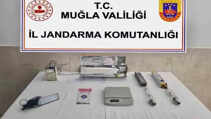 UYUŞTURUCU İMALATI İÇİN EVİNDE DÜZENEK KURMUŞ