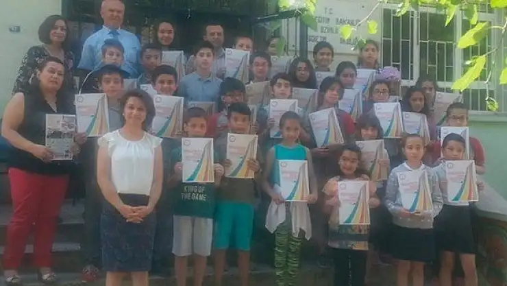 ÜZÜMLÜ'NÜN GENÇ KALEMLERİ DERGİ ÇIKARDI