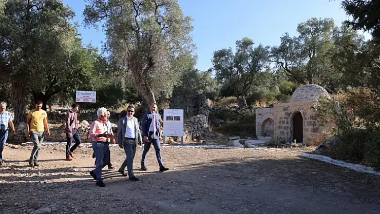 Vali Akbıyık, Beçin Antik Kenti'nde incelemelerde bulundu