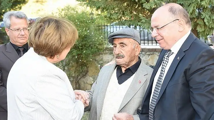 Vali Çiçek, Fethiye'de huzurevi sakinleri ile bir araya geldi