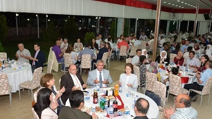 Vali Çiçek, Seydikemer'de Şehit aileleri ve gazilerle iftarda buluştu