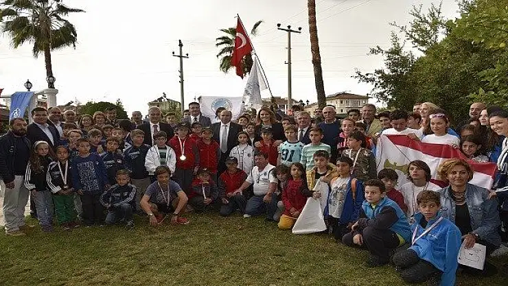 Vali Çiçek, Yelken Yarışları Ödül Törenine Katıldı