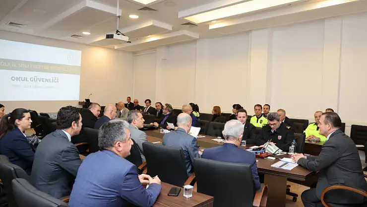 Vali İdris Akbıyık Başkanlığında Okul Güvenliği Toplantısı Yapıldı