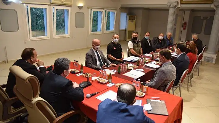 Vali Orhan Tavlı Yatağan'da Muhtarlarla Bir Araya Geldi