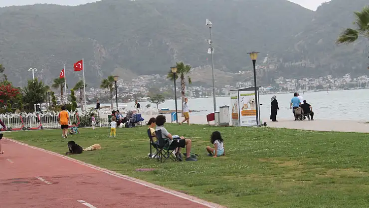 Vatandaşlar, Soluğu 3. Etap Sahil Bandında Aldı