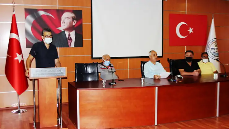 'Yanan bölgelerde en önemli ihtiyaç hayvan ve arı yemi'