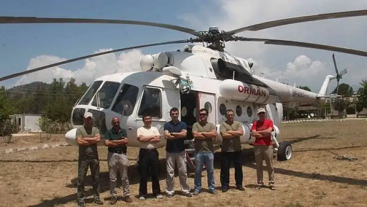 YANGIN HELİKOPTERİ 10 KİŞİLİK EKİBİ İLE FETHİYE'DE GÖREVE BAŞLADI